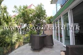 SAI KUNG Renovated Sea View Garden House For Sale