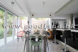 SAI KUNG Renovated Sea View Garden House For Sale