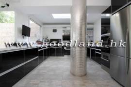 SAI KUNG Renovated Sea View Garden House For Sale