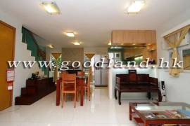 SAI KUNG Below Market Sea View Village House For Sale