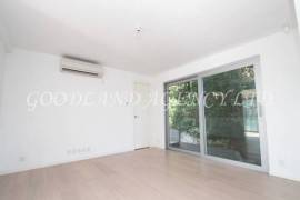 SAI KUNG Renovated Garden Village House For Sale | Open Kitchen