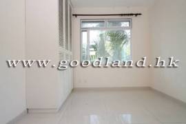 SAI KUNG Renovated Lawn Garden Village House For Sale
