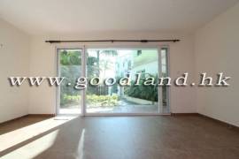 SAI KUNG Renovated Lawn Garden Village House For Sale