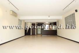 SAI KUNG Mid-Level Garden Village House For Sale | Sea View