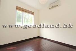 SAI KUNG Mid-Level Garden Village House For Sale | Sea View