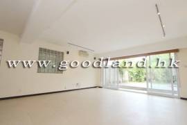 SAI KUNG Mid-Level Garden Village House For Sale | Sea View