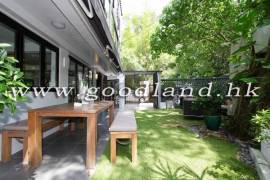 SAI KUNG Renovated Lawn Garden Village House For Sale