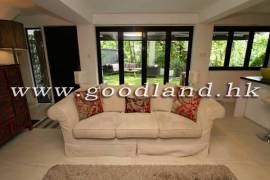 SAI KUNG Renovated Lawn Garden Village House For Sale