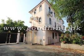 SAI KUNG Detached Garden House For Sale | Close To Town