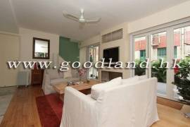 SAI KUNG Renovated Greenery View Village House For Sale