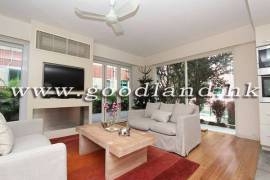 SAI KUNG Renovated Greenery View Village House For Sale