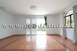 SAI KUNG Mid-Level Sea View Village House For Sale