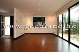 SAI KUNG Sea View Pool Complex House For Sale