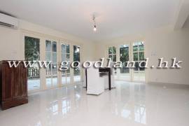 SAI KUNG Mid-Level Village House For Sale | Greenery View