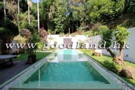 SAI KUNG Renovated Pool Garden House For Sale