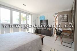 SAI KUNG Renovated Pool Garden House For Sale