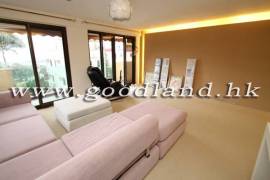 SAI KUNG Mid-Level Renovated Sea View House For Sale