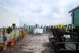 SAI KUNG Renovated Rooftop Sea View House For Sale