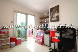 SAI KUNG Mid-Level Garden Village House For Sale | Sea View
