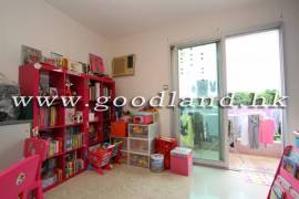 SAI KUNG Mid-Level Garden Village House For Sale | Sea View