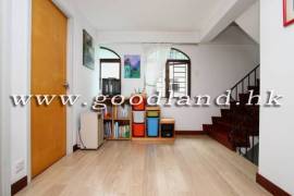 SAI KUNG Sea View Garden Village House For Sale