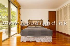 SAI KUNG Pool Complex Village House For Sale | Parking