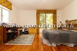 SAI KUNG Pool Complex Village House For Sale | Parking