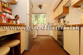 SAI KUNG Pool Complex Village House For Sale | Parking