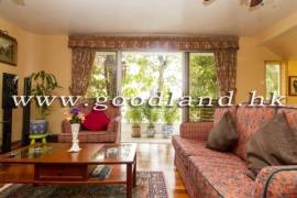 SAI KUNG Pool Complex Village House For Sale | Parking