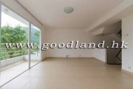 SAI KUNG Mountain View Pool Complex House For Sale