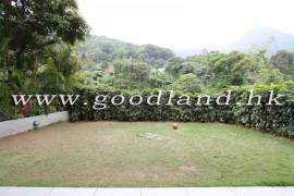 SAI KUNG Mid-Level Lawn Garden Village House For Sale