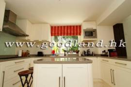 SAI KUNG Detached Western Style Garden House For Sale
