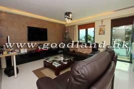 SAI KUNG Renovated Sea View Village House For Sale