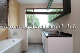 SAI KUNG Peaceful Greenery View Village House For Sale