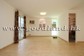 SAI KUNG Village House For Sale | Parking & Open Kitchen