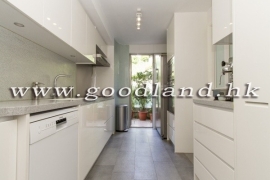 SAI KUNG Sea View Pool Complex House For Sale | 2 Parking Spaces