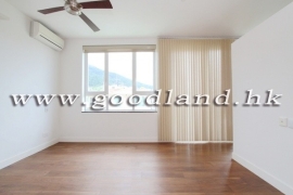 SAI KUNG Renovated Lawn Garden Village House For Sale