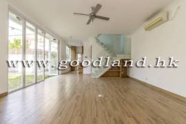 SAI KUNG Renovated Lawn Garden Village House For Sale