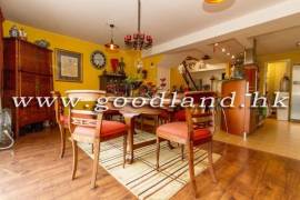 SAI KUNG Renovated Gated Community House For Sale | Communal Pool