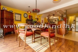 SAI KUNG Renovated Gated Community House For Sale | Communal Pool
