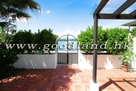 SAI KUNG Waterfront Sea View Village House For Sale
