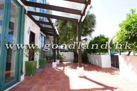 SAI KUNG Waterfront Sea View Village House For Sale