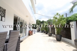 SAI KUNG Renovated Sea View Village House For Sale