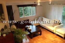 SAI KUNG Beachside Lawn Garden Village House For Sale