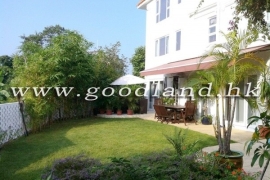 SAI KUNG Beachside Lawn Garden Village House For Sale