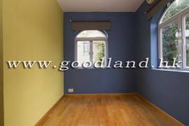 SAI KUNG Detached Fenced Garden House For Sale