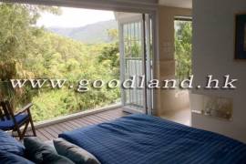 SAI KUNG Renovated Garden Village House For Sale