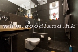 SAI KUNG Lower Duplex Garden House For Sale