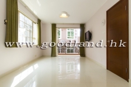 SAI KUNG Convenient Village House For Sale | Garden & Helper Room