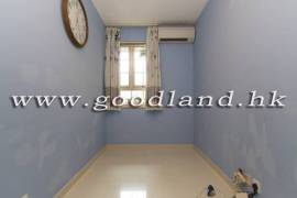 SAI KUNG Convenient Village House For Sale | Garden & Helper Room